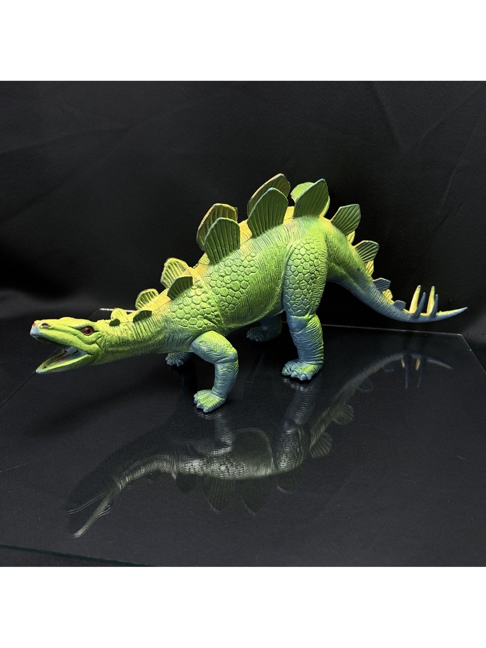 Vintage Dur Mei Dor Mei 1986 Stegosaurus Dinosaur Toy Figure UKRD Green Yellow